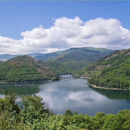 Villages De Gites Des Chataigniers Du Lac Pourcharesse Esterno foto
